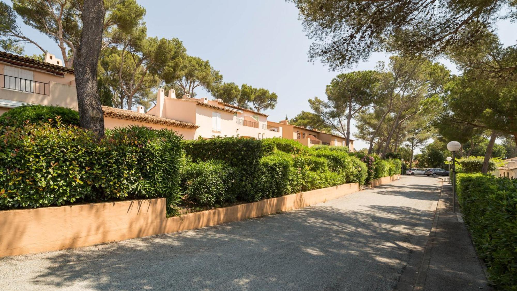 Residence Partenaire Le Domaine De Garlande Cavalaire-sur-Mer Exteriér fotografie